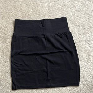 Black pencil mini skirt